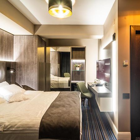Hotel Anna Târgu Jiu Zewnętrze zdjęcie
