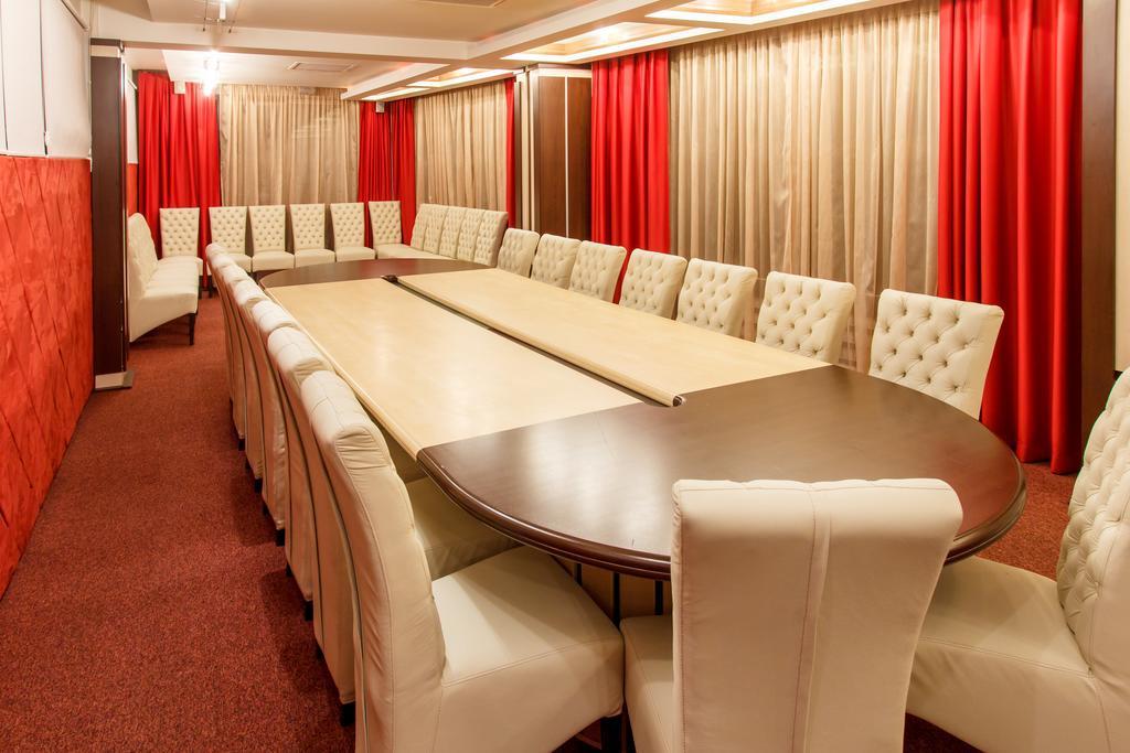Hotel Anna Târgu Jiu Zewnętrze zdjęcie