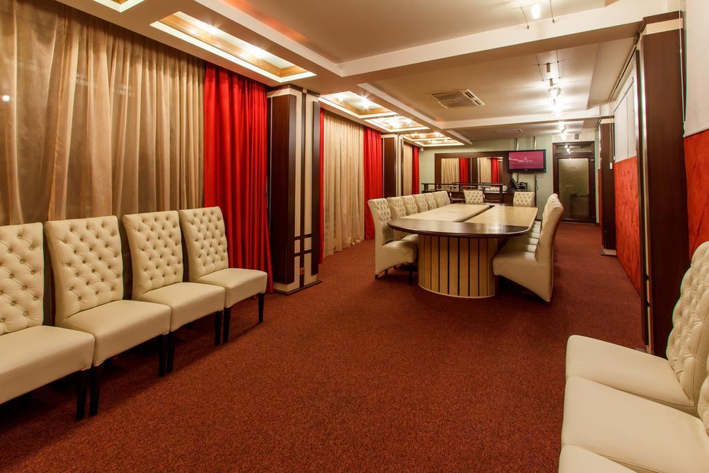 Hotel Anna Târgu Jiu Zewnętrze zdjęcie