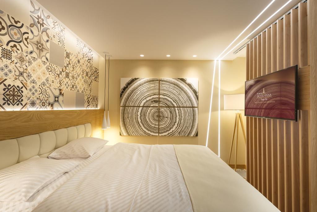 Hotel Anna Târgu Jiu Zewnętrze zdjęcie