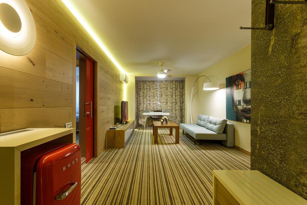 Hotel Anna Târgu Jiu Zewnętrze zdjęcie