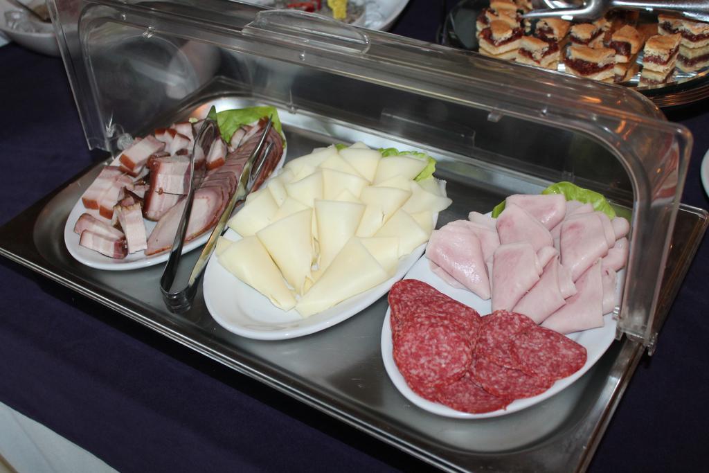 Hotel Anna Târgu Jiu Zewnętrze zdjęcie